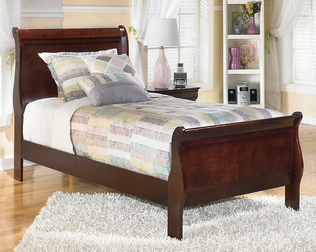 Ashley Express - Alisdair Sleigh Bed