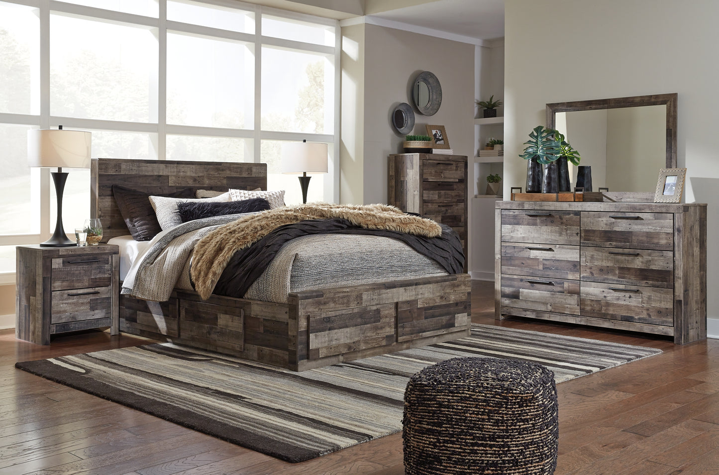 Derekson Panel Bed With 6 Storage Drawers