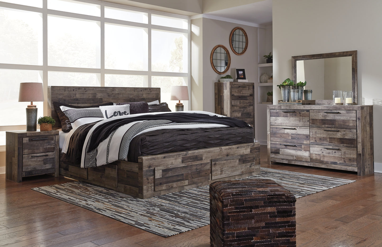 Derekson Panel Bed With 6 Storage Drawers