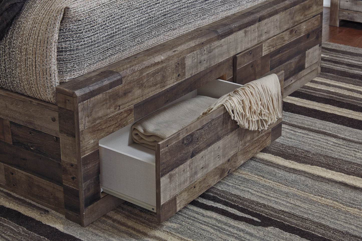 Derekson Panel Bed With 6 Storage Drawers