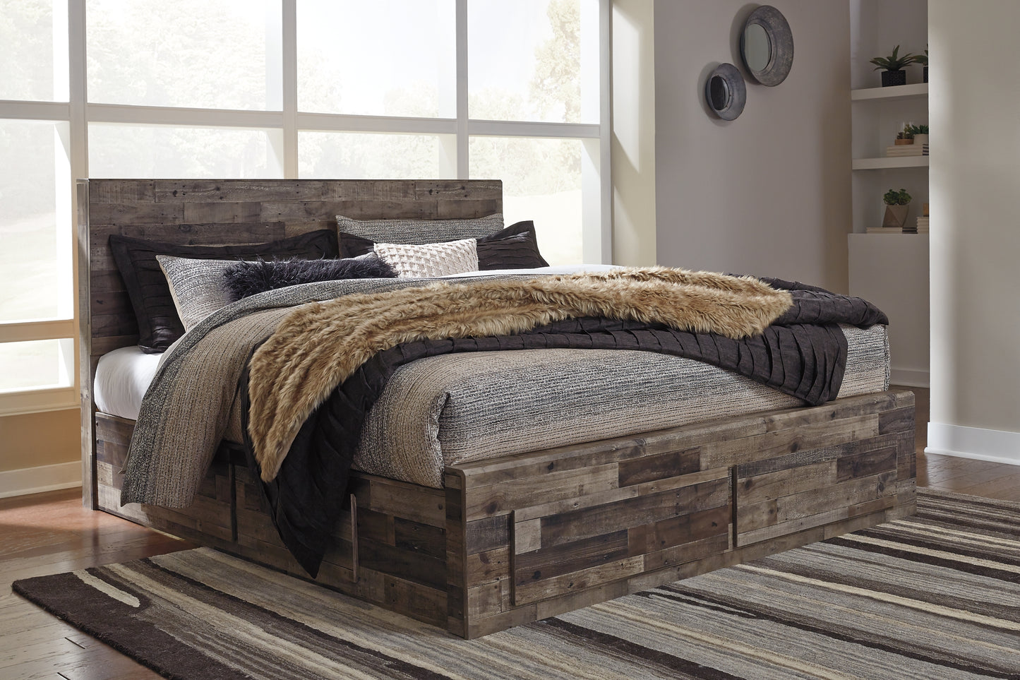 Derekson Panel Bed With 6 Storage Drawers