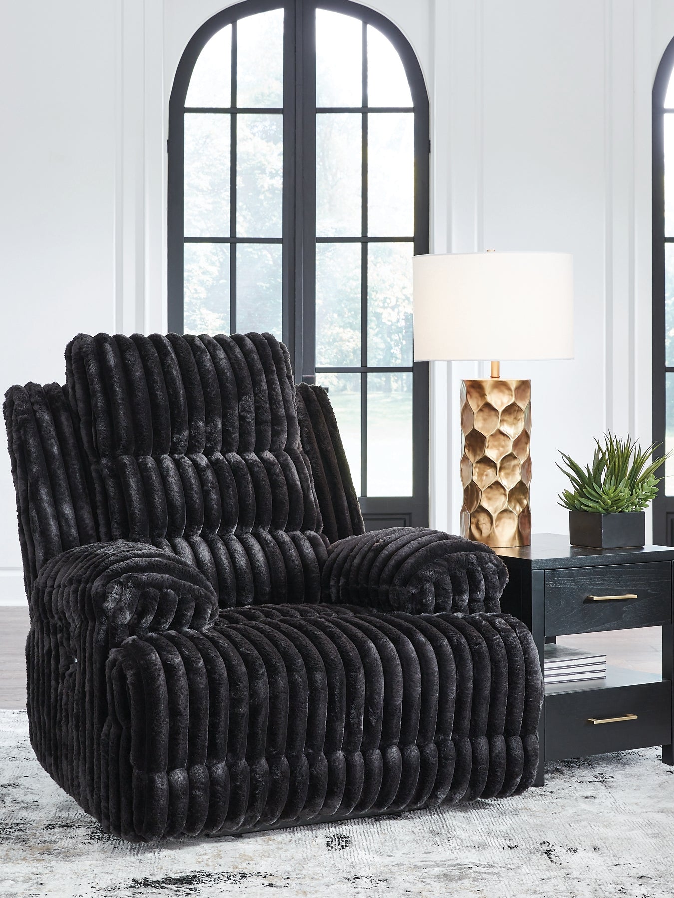 Rhines Falls Zero Wall Recliner