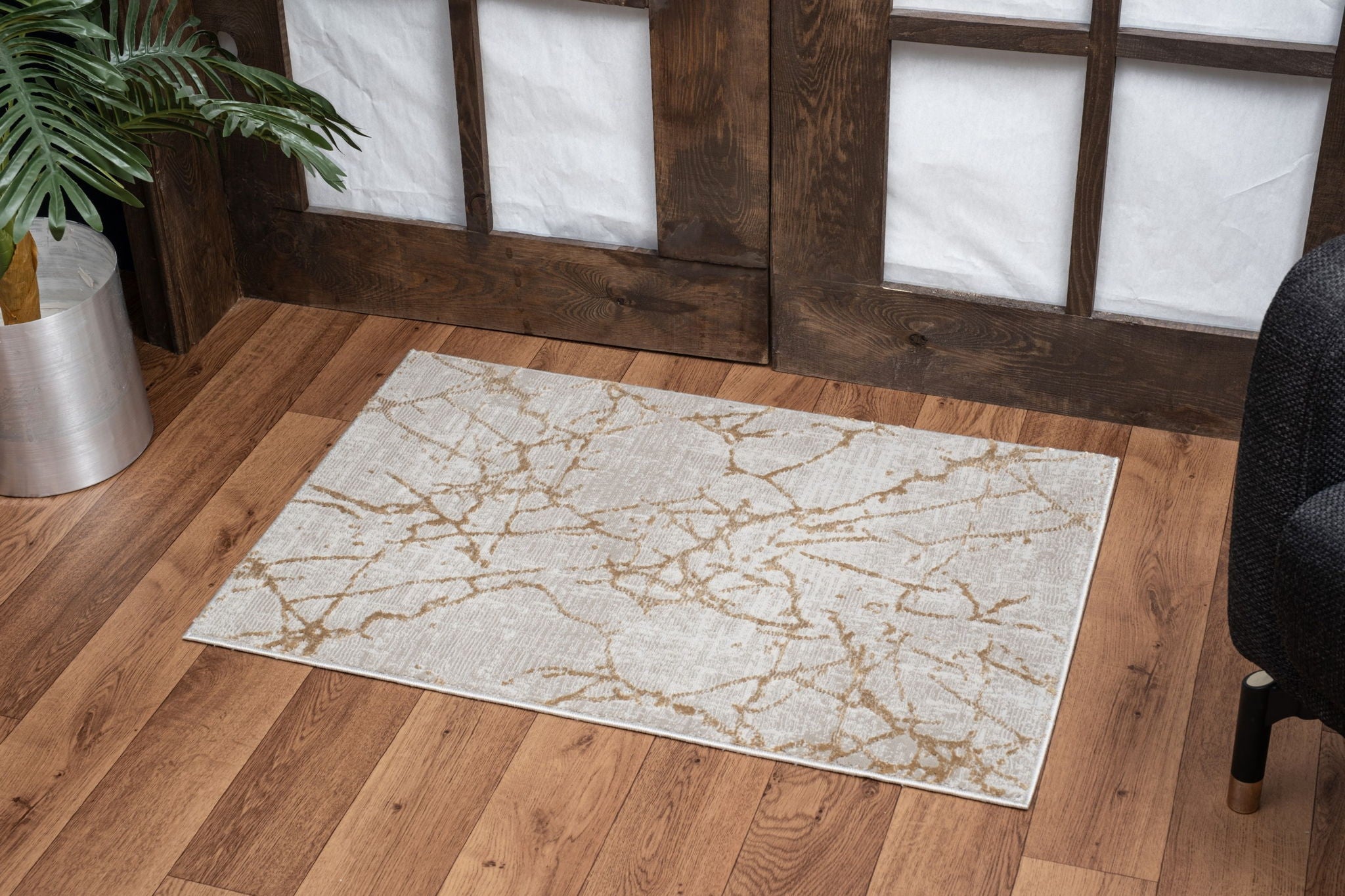 Elegance - 5'3" X 7'3" Area Rug - Gold, Polyester