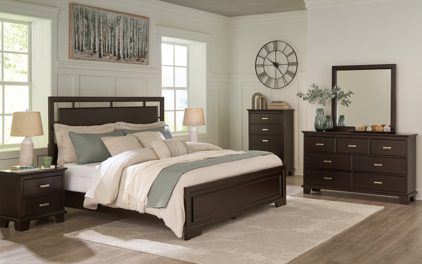 Covetown Queen Panel Bed with Dresser and Nightstand