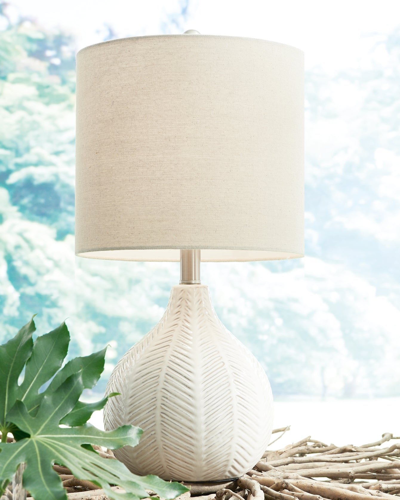 Ashley Express - Rainermen Ceramic Table Lamp (1/CN)